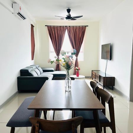 Ureshii Homestay Ladang Tanjung Kuala Terengganu With Pool ภายนอก รูปภาพ