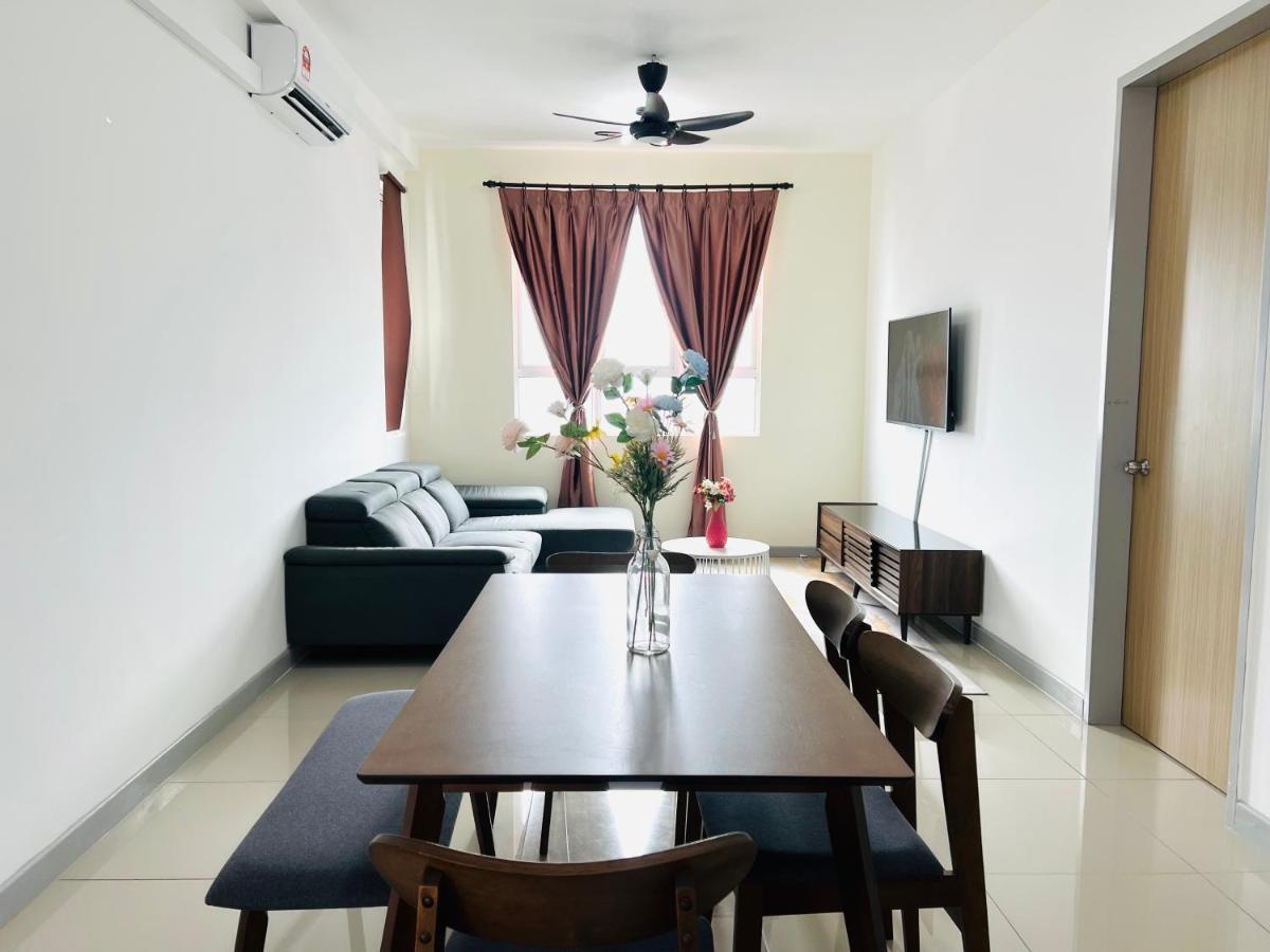 Ureshii Homestay Ladang Tanjung Kuala Terengganu With Pool ภายนอก รูปภาพ